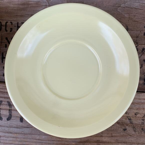 Texas Ware yellow melmac cup and saucer - Picture 4 of 5